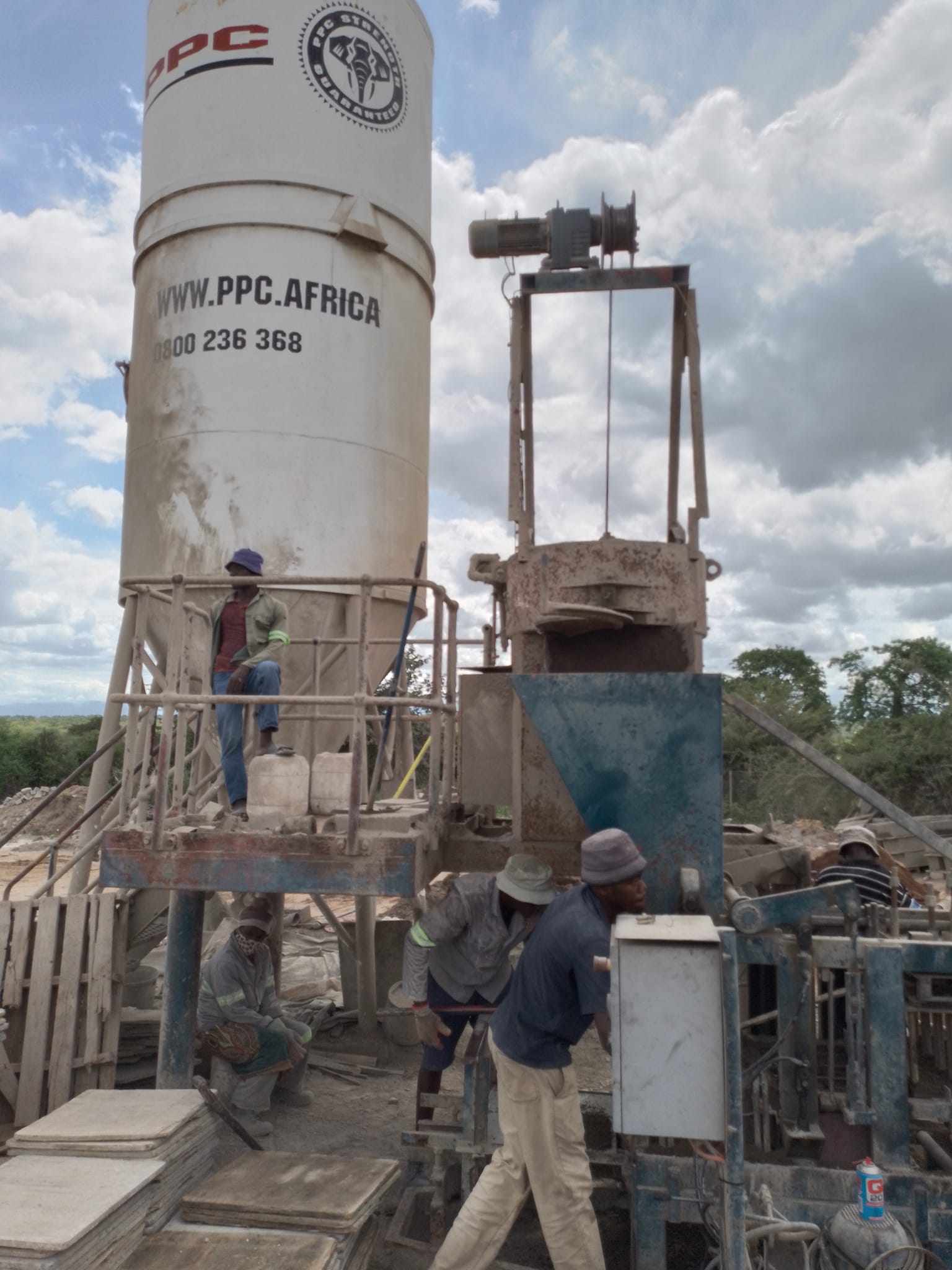 325891240_1046349516322382_3931938962451662164_n